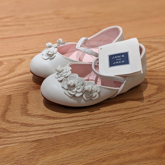 NWT Janie and Jack White Ballet Flats Sz 5 - Picture 2 of 6
